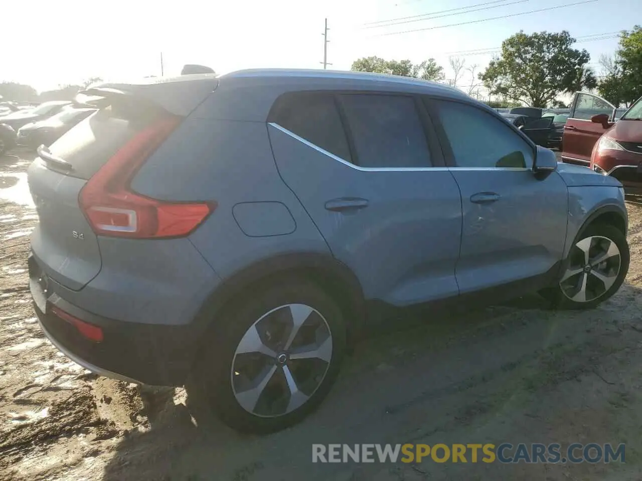 3 fotografías del automóvil dañado YV4K92HE1P2980814 VOLVO XC40 PLUS 2023