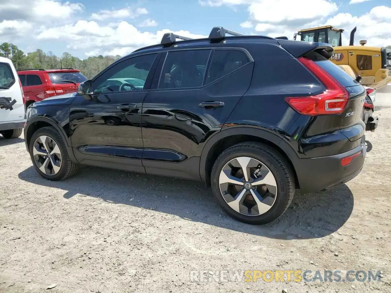 2 fotografías del automóvil dañado YV4K92HL5P2072137 VOLVO XC40 PLUS 2023
