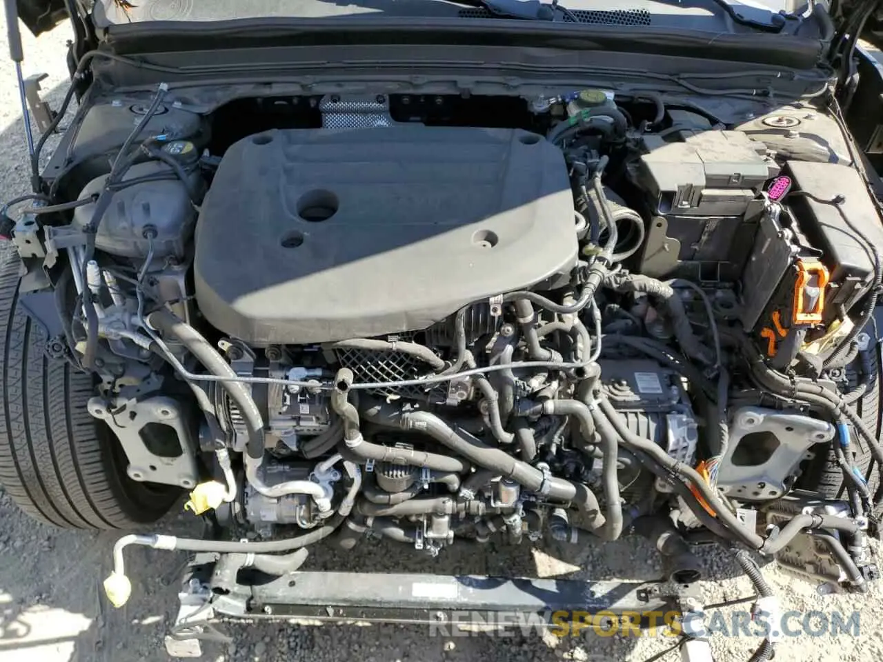 12 fotografías del automóvil dañado YV4L12UL0P2052668 VOLVO XC40 PLUS 2023
