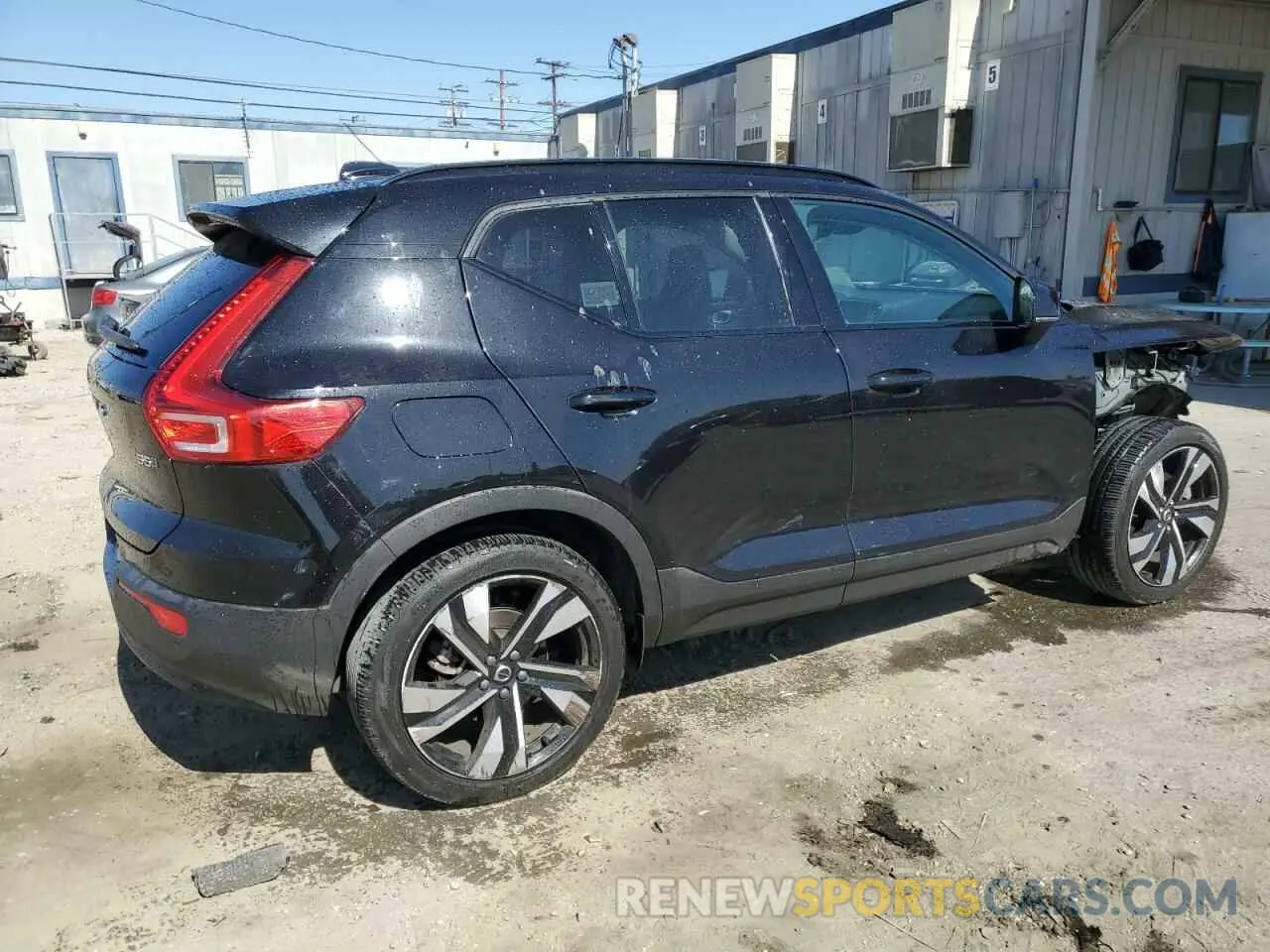 3 fotografías del automóvil dañado YV4L12UL0P2052668 VOLVO XC40 PLUS 2023