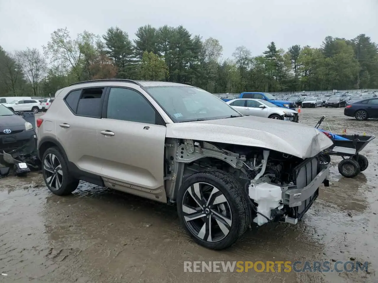 4 fotografías del automóvil dañado YV4L12UL1P2938143 VOLVO XC40 PLUS 2023