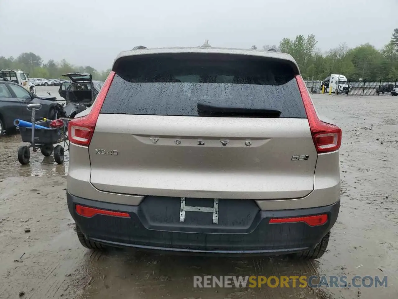 6 fotografías del automóvil dañado YV4L12UL1P2938143 VOLVO XC40 PLUS 2023