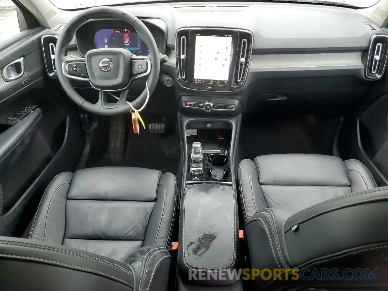 8 fotografías del automóvil dañado YV4L12UL1P2938143 VOLVO XC40 PLUS 2023