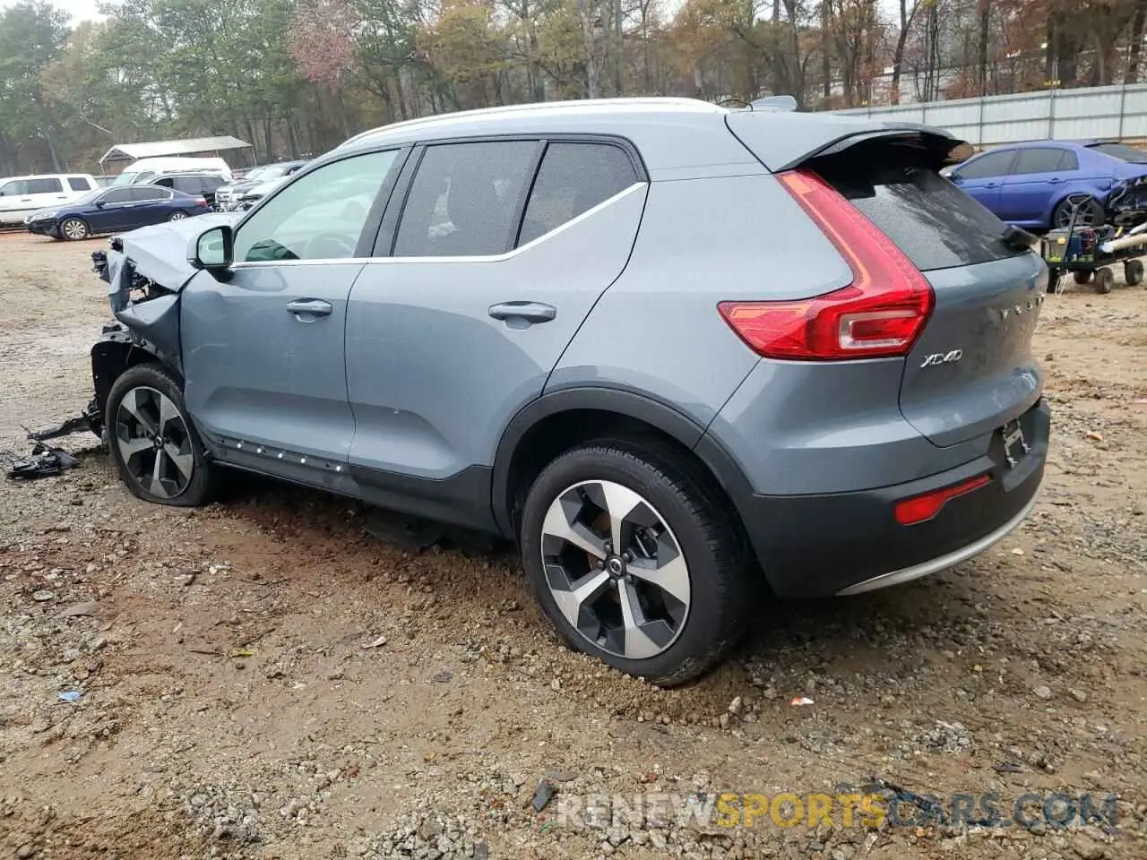 2 fotografías del automóvil dañado YV4L12UN4P2078384 VOLVO XC40 PLUS 2023