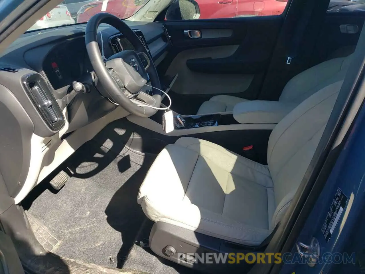 7 fotografías del automóvil dañado YV4L12UW1P2101919 VOLVO XC40 PLUS 2023