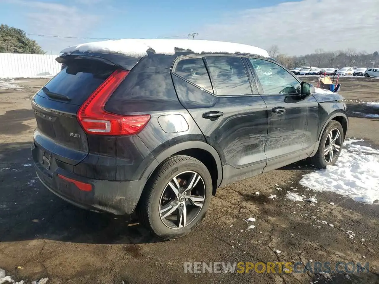 3 fotografías del automóvil dañado YV4L12UW2P2002235 VOLVO XC40 PLUS 2023