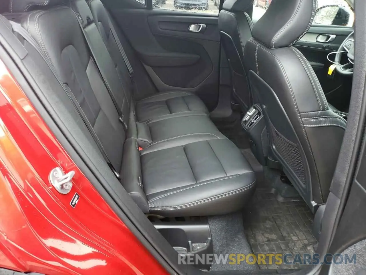 10 fotografías del automóvil dañado YV4L12UW5P2071775 VOLVO XC40 PLUS 2023