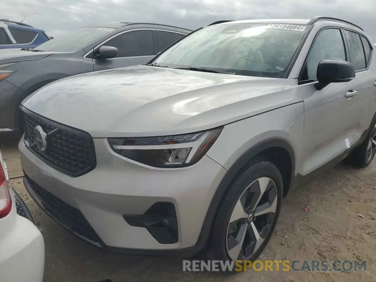 5 fotografías del automóvil dañado YV4L12UW6P2064530 VOLVO XC40 PLUS 2023