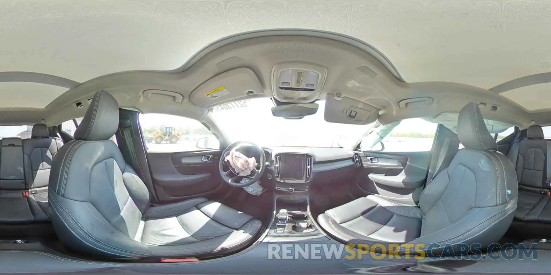 16 fotografías del automóvil dañado YV4L12UE9R2224474 VOLVO XC40 PLUS 2024