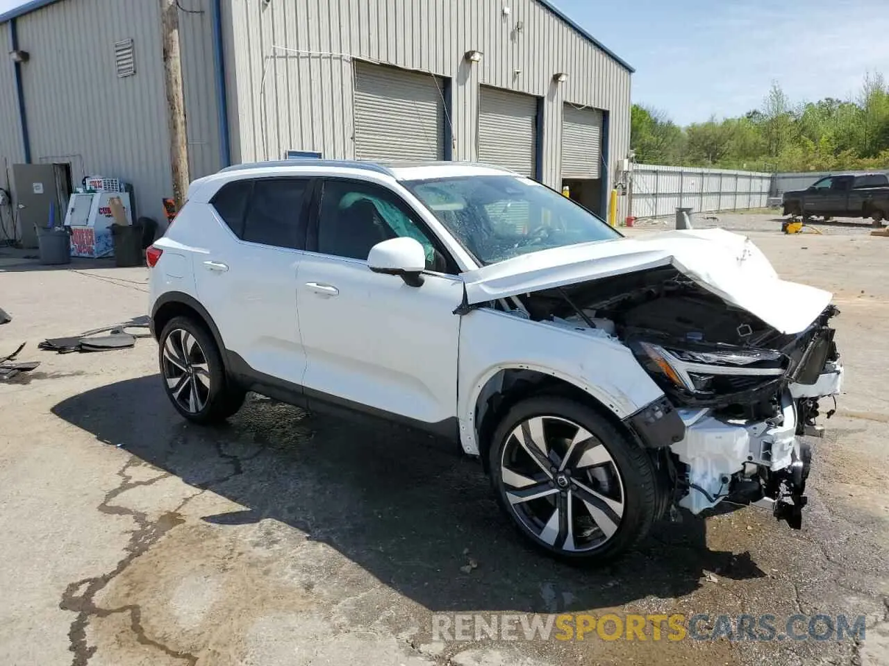 4 fotografías del automóvil dañado YV4L12UE9R2224474 VOLVO XC40 PLUS 2024