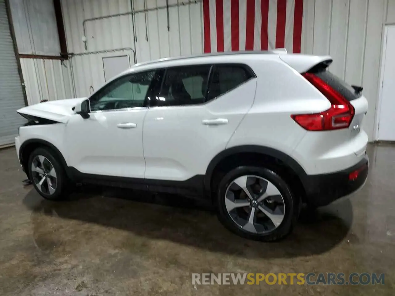 2 fotografías del automóvil dañado YV4L12UEXR2291178 VOLVO XC40 PLUS 2024
