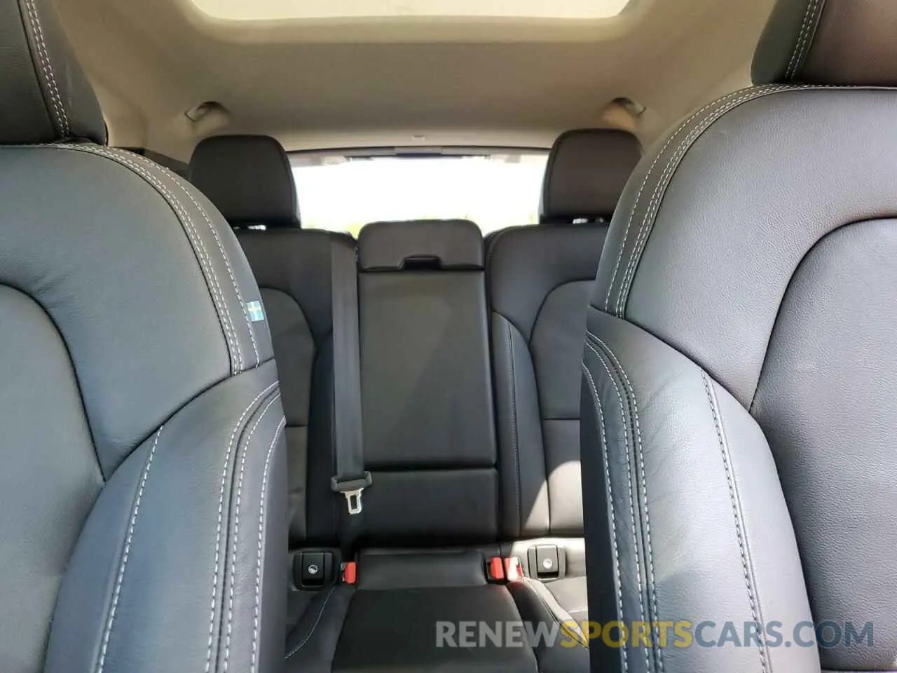 10 fotografías del automóvil dañado YV4L12UL0R2206363 VOLVO XC40 PLUS 2024