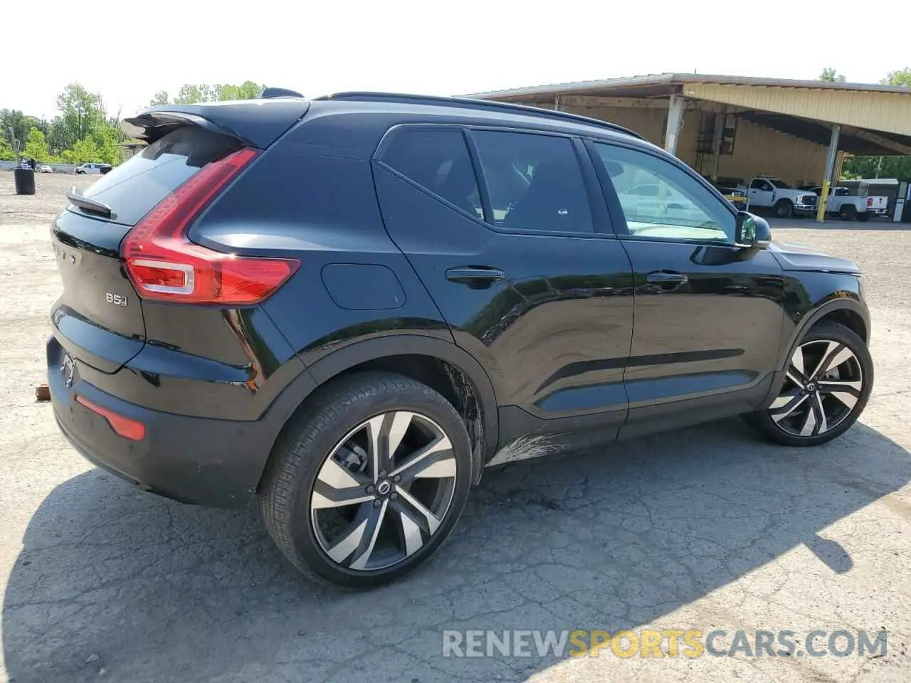 3 fotografías del automóvil dañado YV4L12UL0R2206363 VOLVO XC40 PLUS 2024