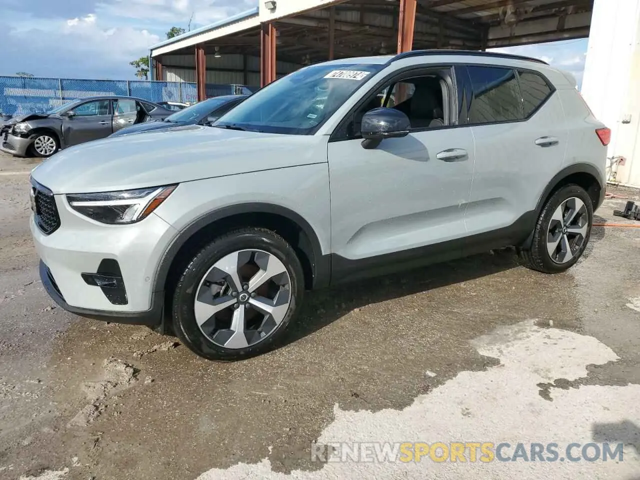 1 fotografías del automóvil dañado YV4L12UL2R2245567 VOLVO XC40 PLUS 2024