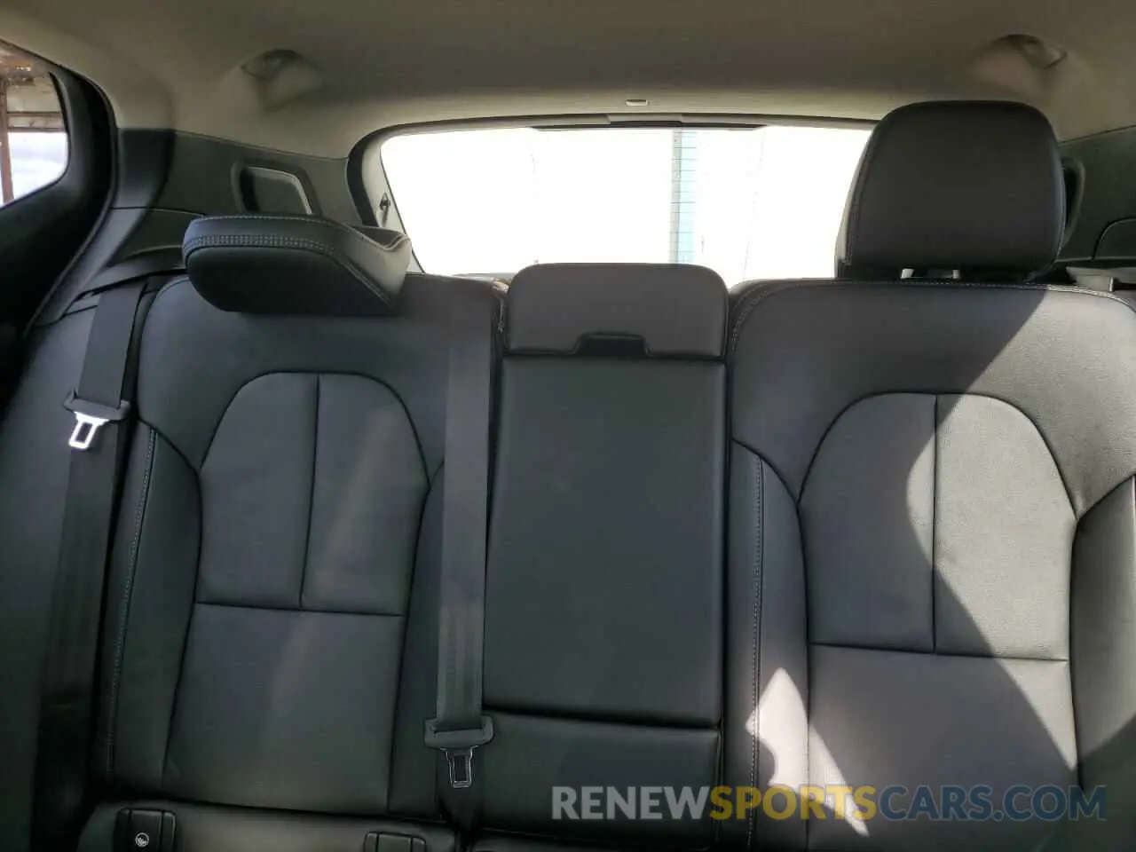 10 fotografías del automóvil dañado YV4L12UL2R2245567 VOLVO XC40 PLUS 2024