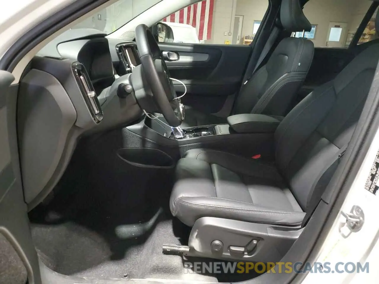 7 fotografías del automóvil dañado YV4L12UL2R2349606 VOLVO XC40 PLUS 2024