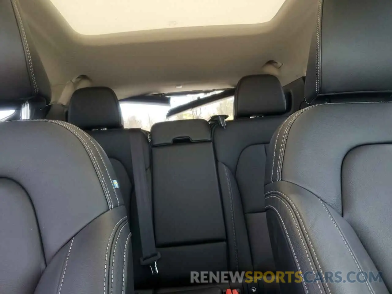 10 fotografías del automóvil dañado YV4L12ULXR2226152 VOLVO XC40 PLUS 2024