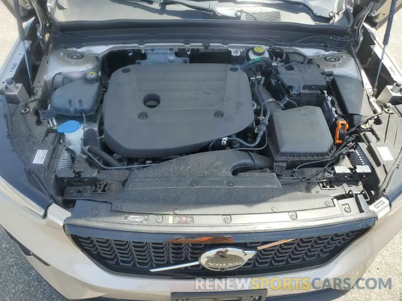 12 fotografías del automóvil dañado YV4L12ULXR2226152 VOLVO XC40 PLUS 2024