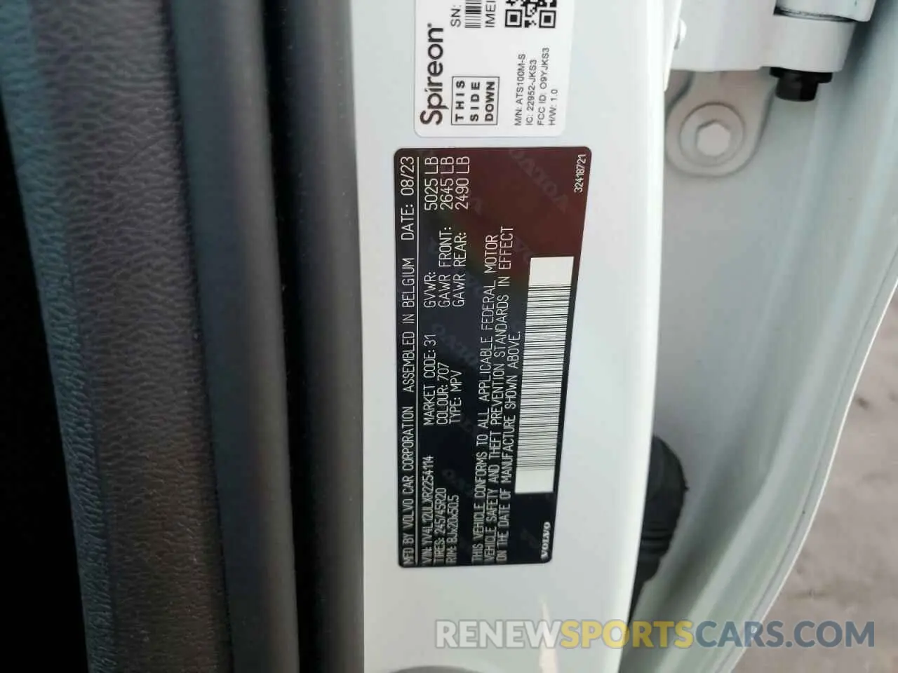 12 fotografías del automóvil dañado YV4L12ULXR2254114 VOLVO XC40 PLUS 2024