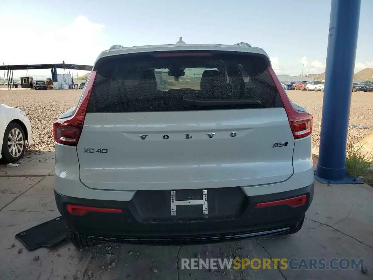 6 fotografías del automóvil dañado YV4L12ULXR2254114 VOLVO XC40 PLUS 2024