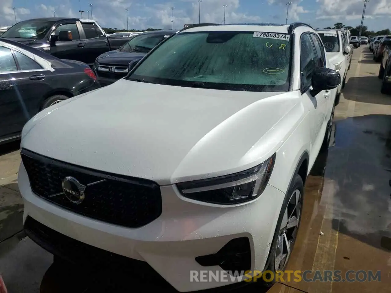 5 fotografías del automóvil dañado YV4L12ULXR2314263 VOLVO XC40 PLUS 2024