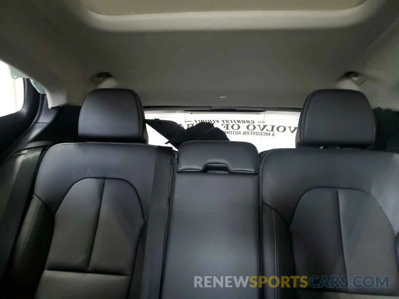 10 fotografías del automóvil dañado YV4L12UC2S2488222 VOLVO XC40 PLUS 2025