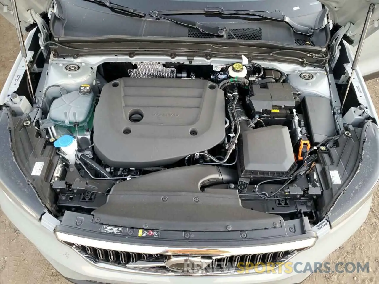 12 fotografías del automóvil dañado YV4L12UE2S2504453 VOLVO XC40 PLUS 2025