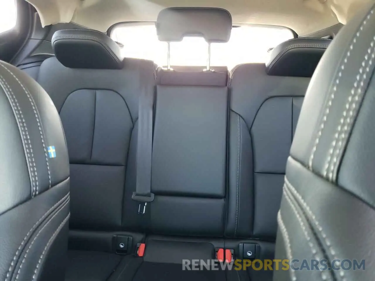 10 fotografías del automóvil dañado YV4L12UE5S2503426 VOLVO XC40 PLUS 2025