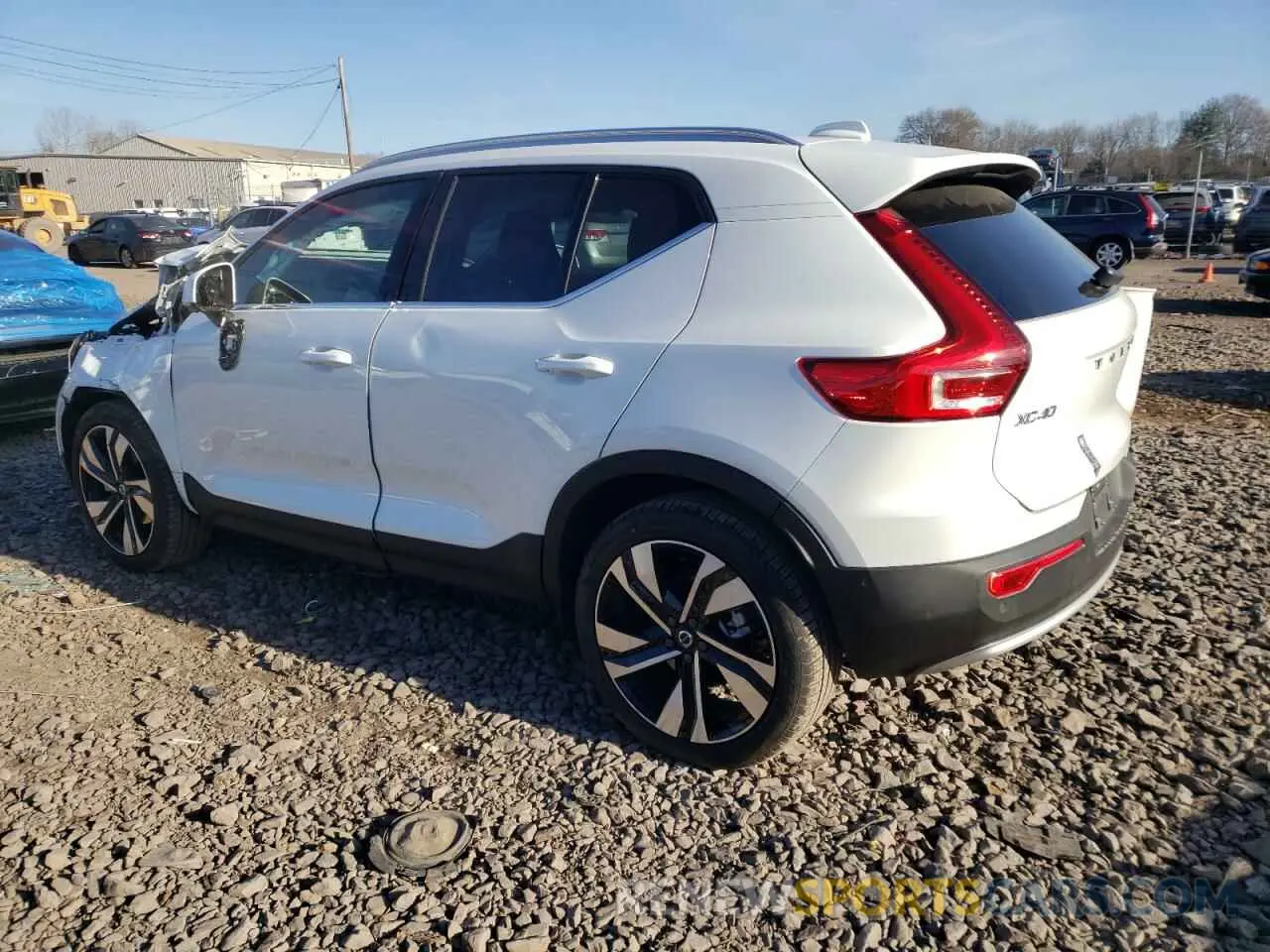 2 fotografías del automóvil dañado YV4L12UE5S2503426 VOLVO XC40 PLUS 2025