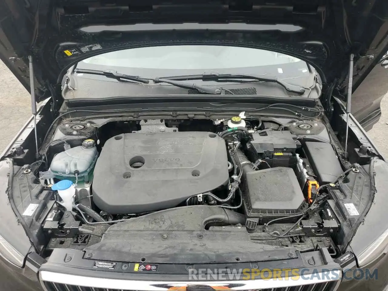 12 fotografías del automóvil dañado YV4L12UE8S2505476 VOLVO XC40 PLUS 2025