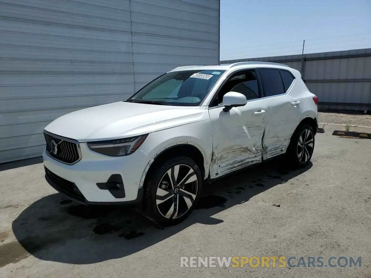 1 fotografías del automóvil dañado YV4L12UE8S2505753 VOLVO XC40 PLUS 2025