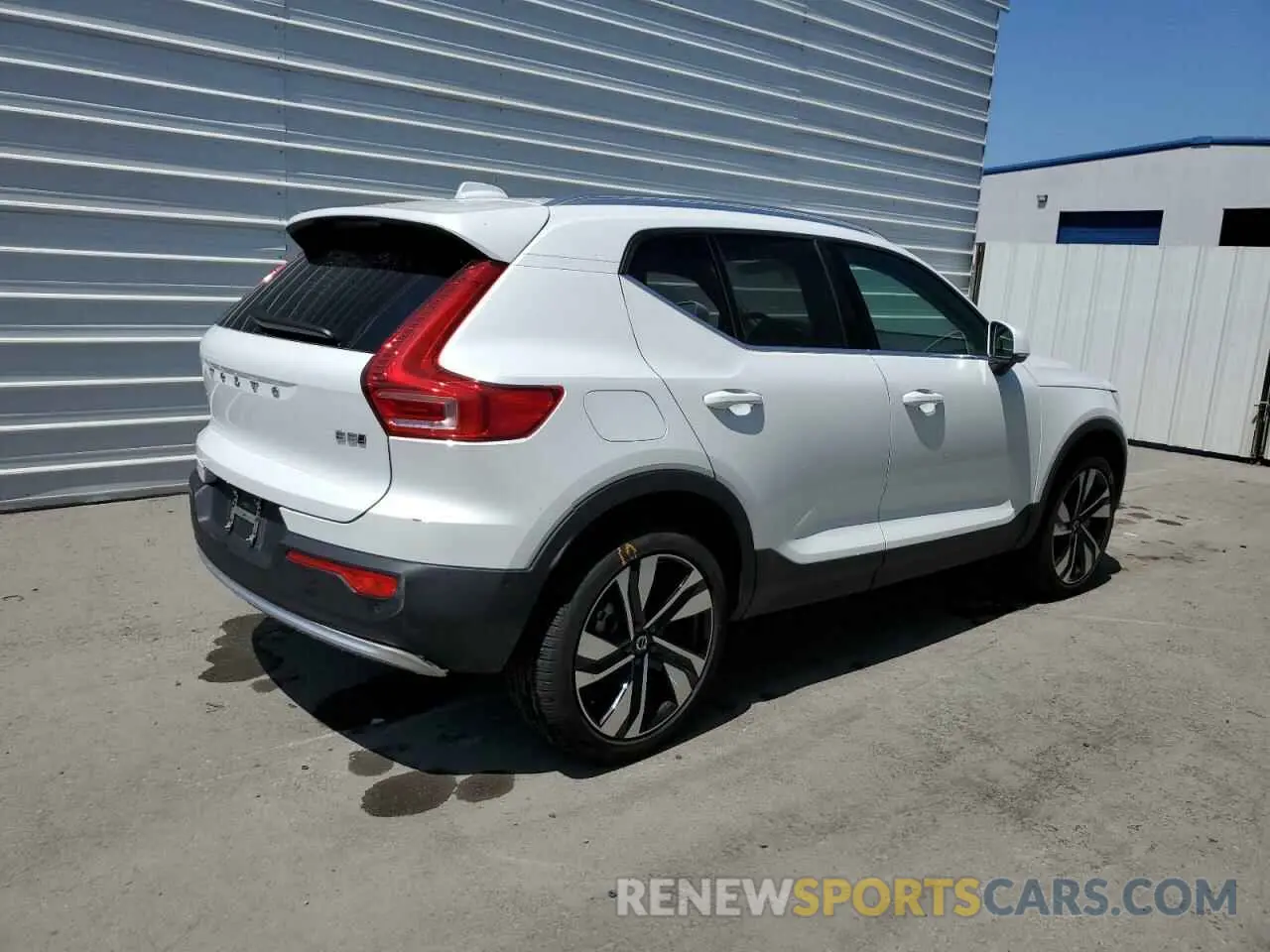 3 fotografías del automóvil dañado YV4L12UE8S2505753 VOLVO XC40 PLUS 2025