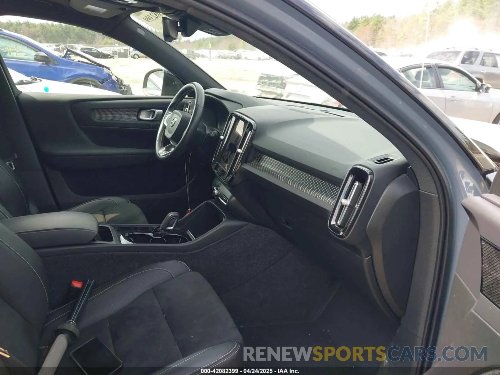 5 fotografías del automóvil dañado YV4ED3UR9M2600401 VOLVO XC40 RECHARGE PURE ELECTRIC 2021