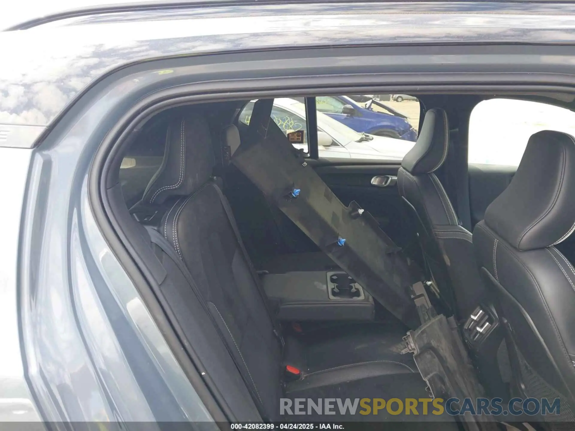 8 fotografías del automóvil dañado YV4ED3UR9M2600401 VOLVO XC40 RECHARGE PURE ELECTRIC 2021