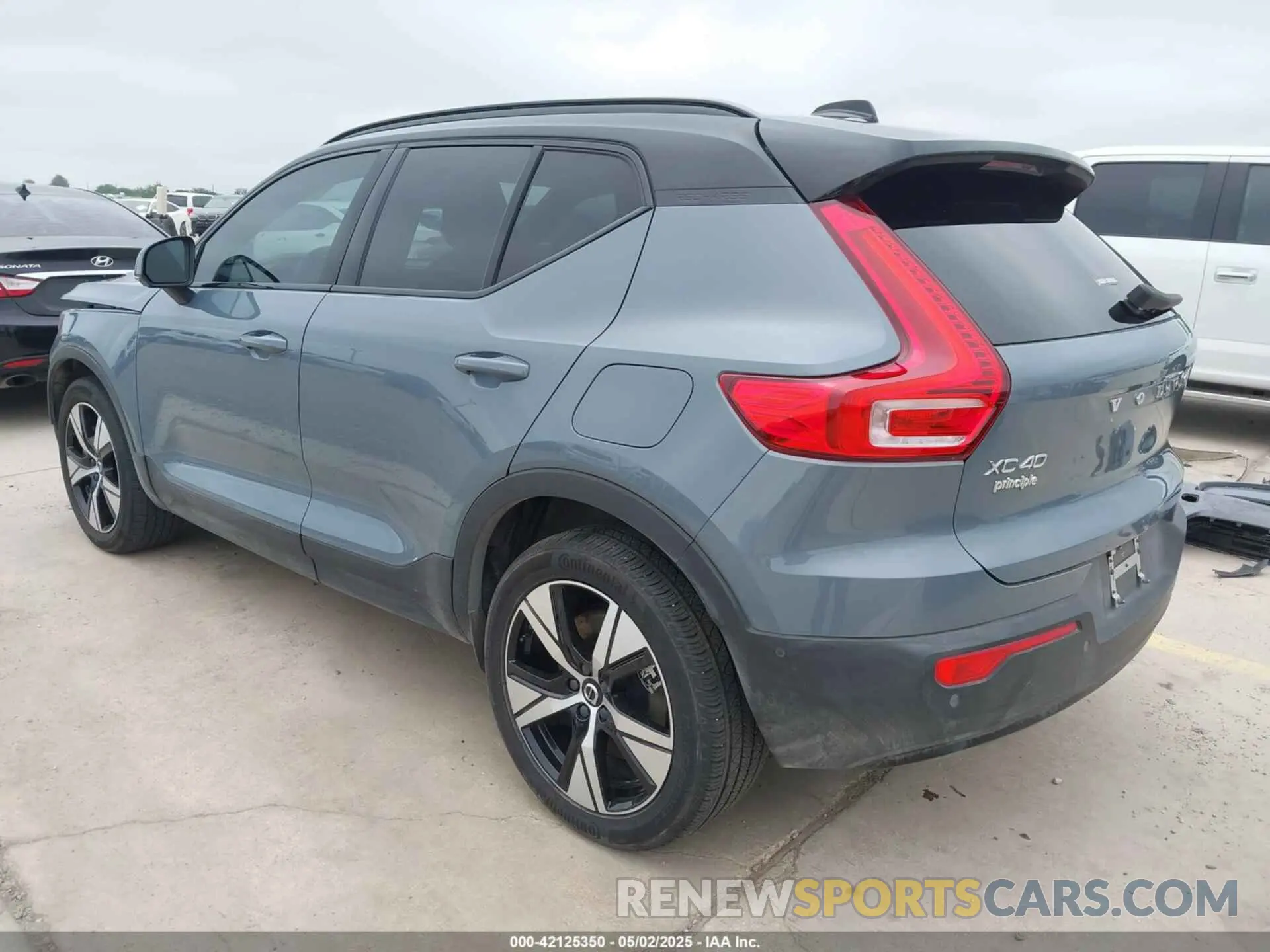 3 fotografías del automóvil dañado YV4ED3UR9N2692112 VOLVO XC40 RECHARGE PURE ELECTRIC 2022