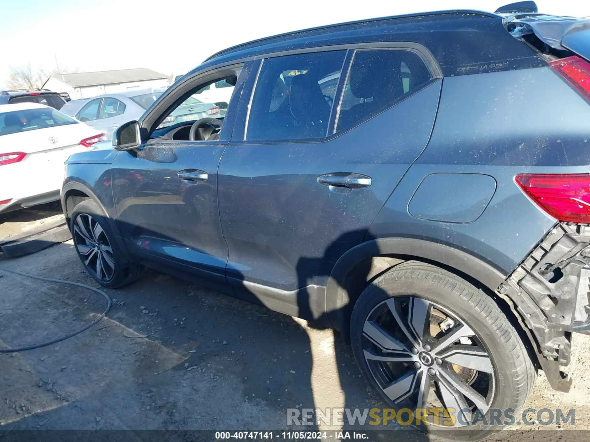 15 fotografías del automóvil dañado YV4ED3UR9N2772378 VOLVO XC40 RECHARGE PURE ELECTRIC 2022