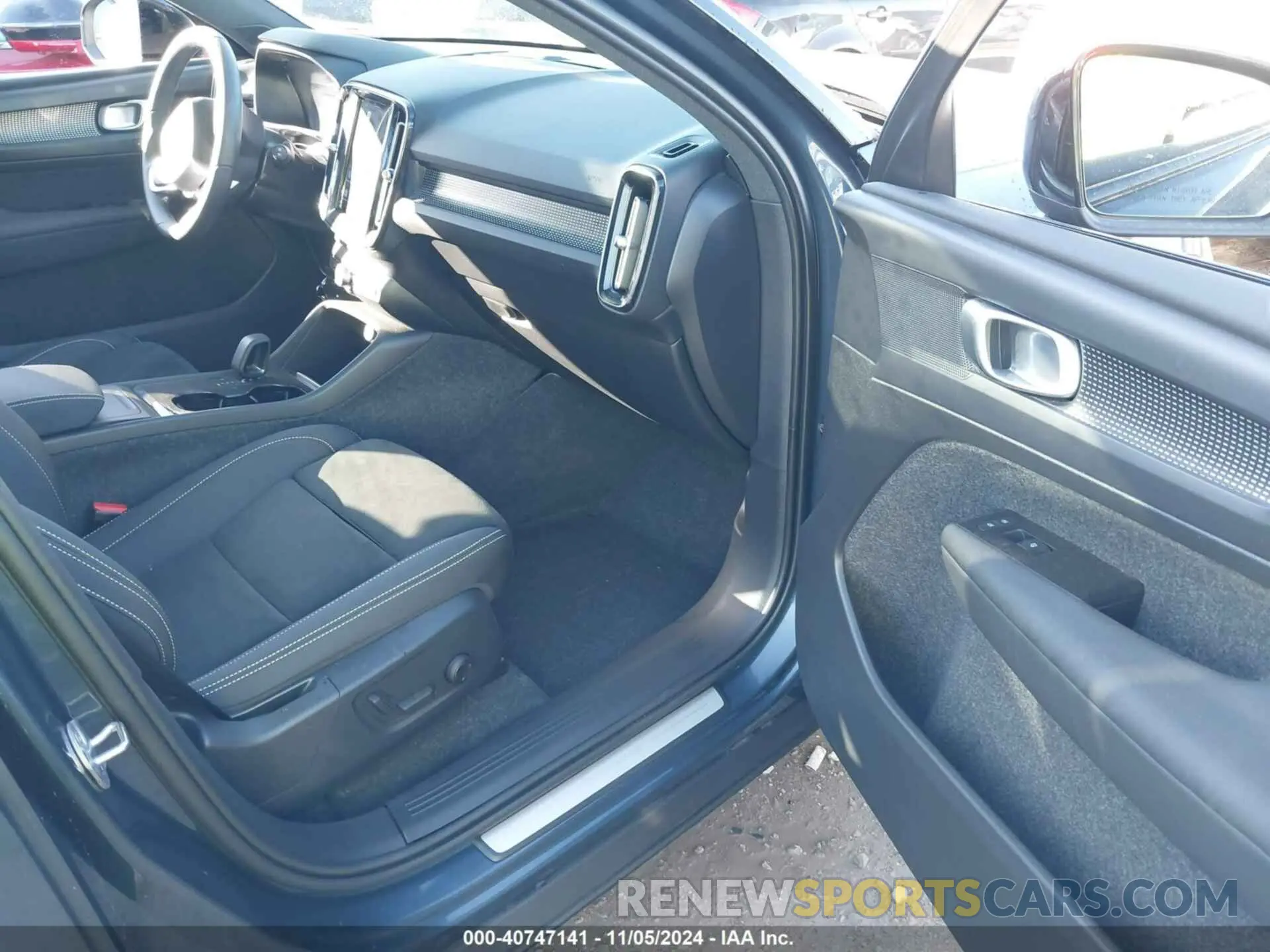 5 fotografías del automóvil dañado YV4ED3UR9N2772378 VOLVO XC40 RECHARGE PURE ELECTRIC 2022