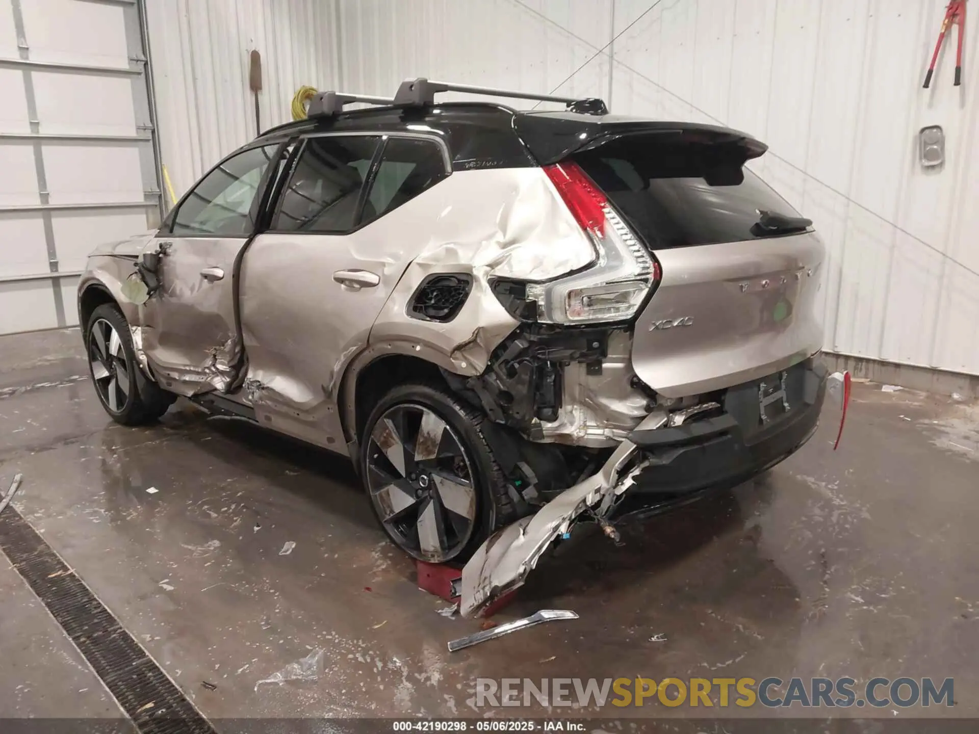 6 fotografías del automóvil dañado YV4ED3UM1P2023016 VOLVO XC40 RECHARGE PURE ELECTRIC 2023