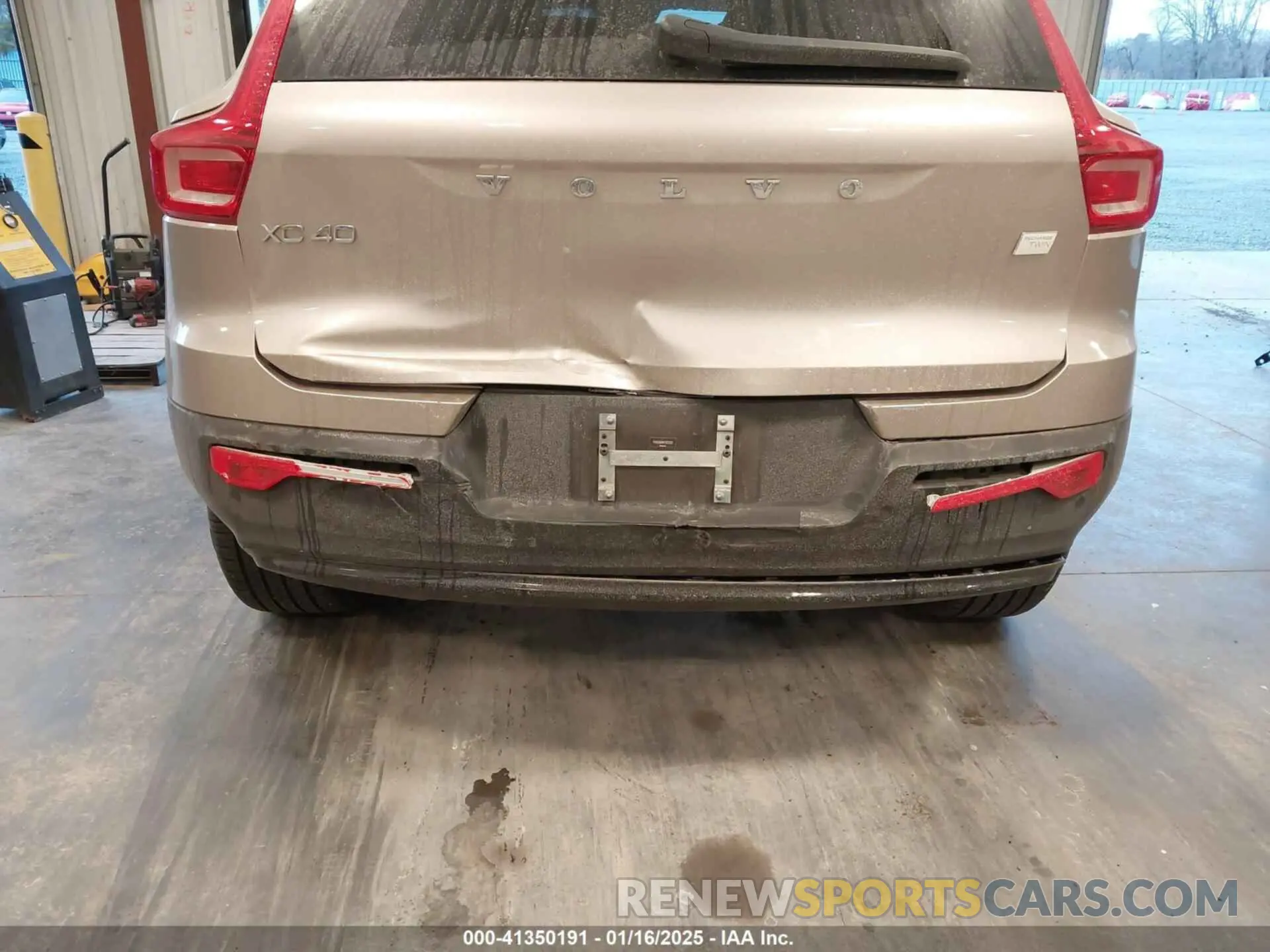 6 fotografías del automóvil dañado YV4ED3UM4P2052302 VOLVO XC40 RECHARGE PURE ELECTRIC 2023