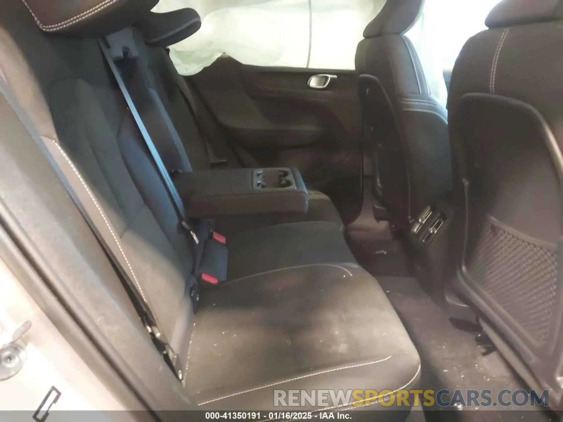 8 fotografías del automóvil dañado YV4ED3UM4P2052302 VOLVO XC40 RECHARGE PURE ELECTRIC 2023