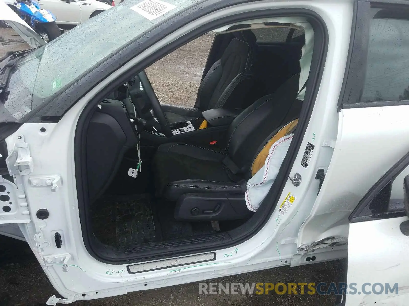 9 fotografías del automóvil dañado YV4AC2HM3K2075004 VOLVO XC40 T4 R- 2019
