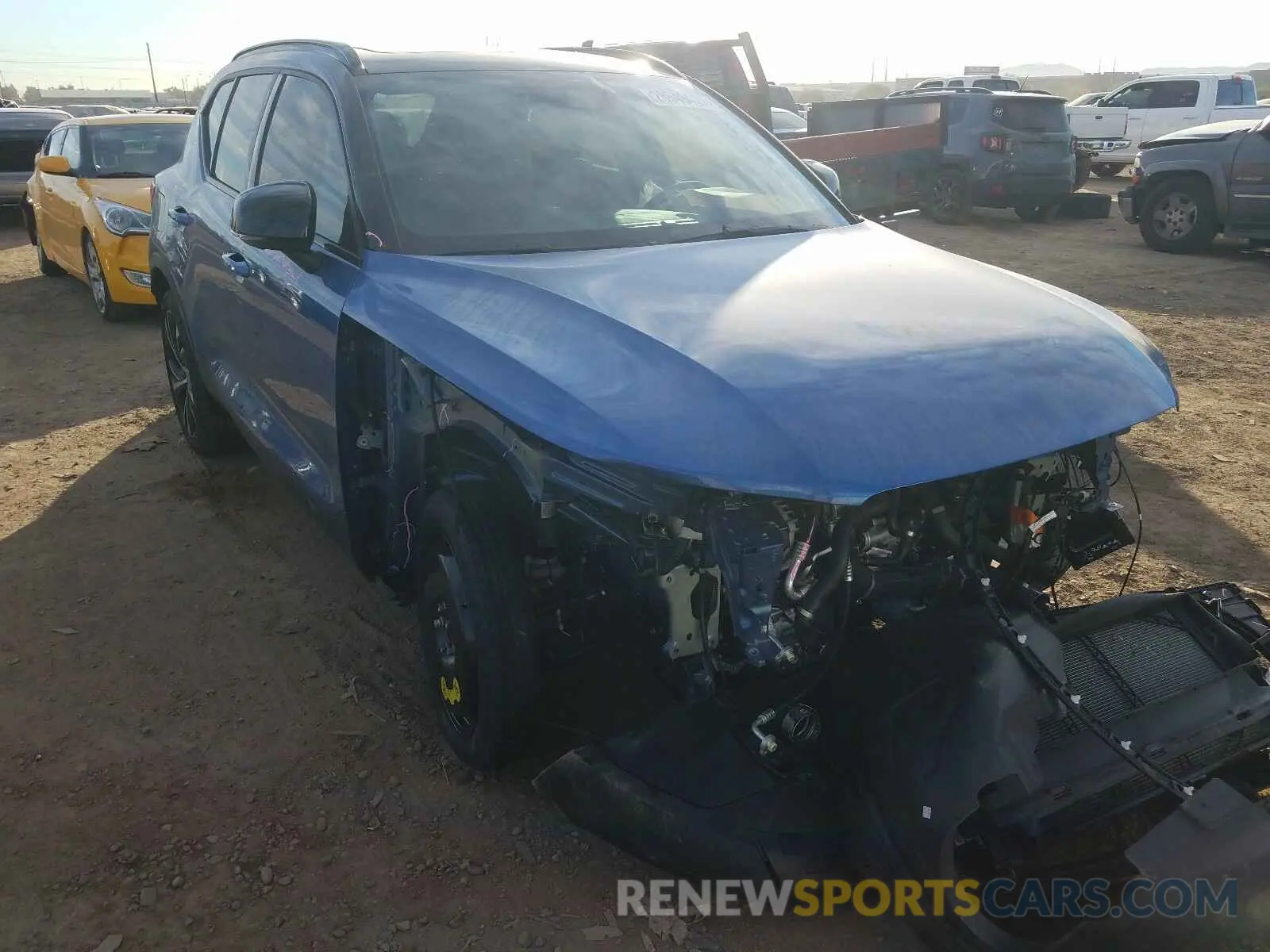 1 fotografías del automóvil dañado YV4162UM2K2111097 VOLVO XC40 T5 R- 2019