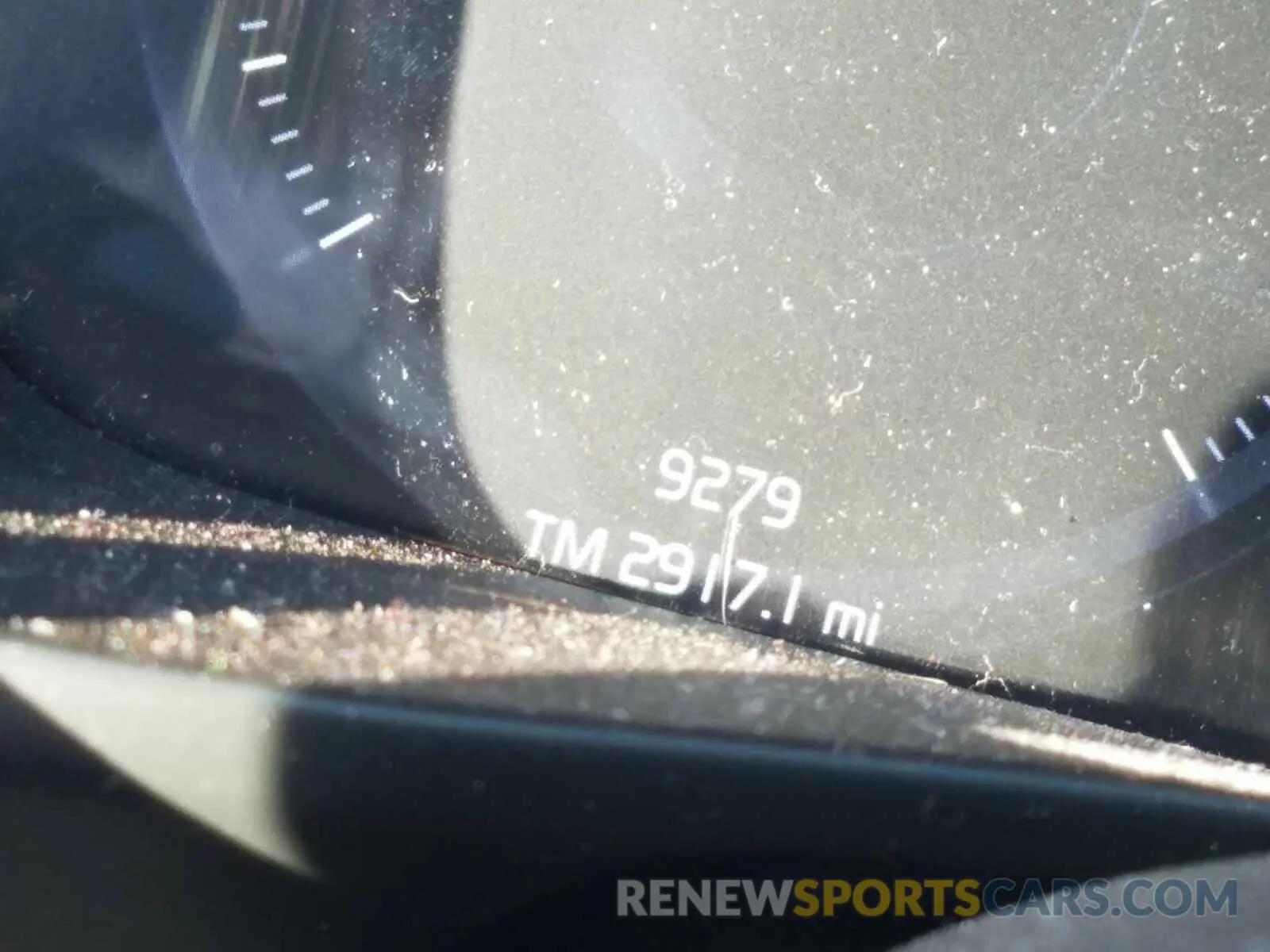 8 fotografías del automóvil dañado YV4162UM2K2111097 VOLVO XC40 T5 R- 2019