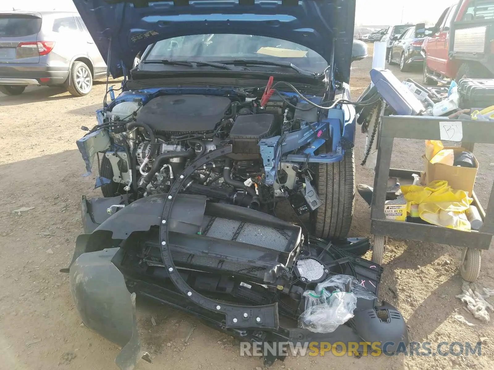 9 fotografías del automóvil dañado YV4162UM2K2111097 VOLVO XC40 T5 R- 2019