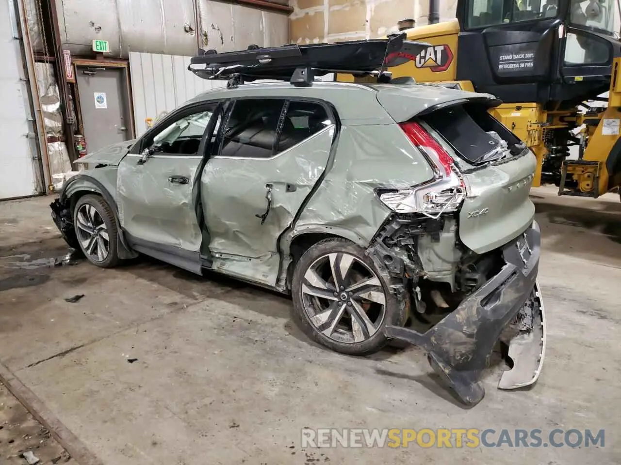 2 fotografías del automóvil dañado YV4L12UA0P2938486 VOLVO XC40 ULTIM 2023