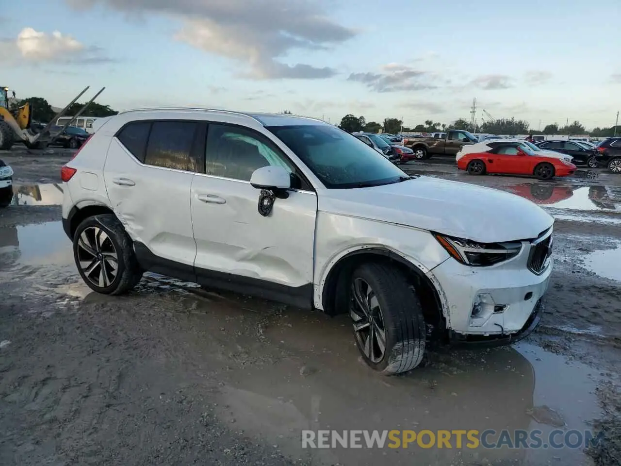 4 fotografías del automóvil dañado YV4L12UF7P2032461 VOLVO XC40 ULTIM 2023