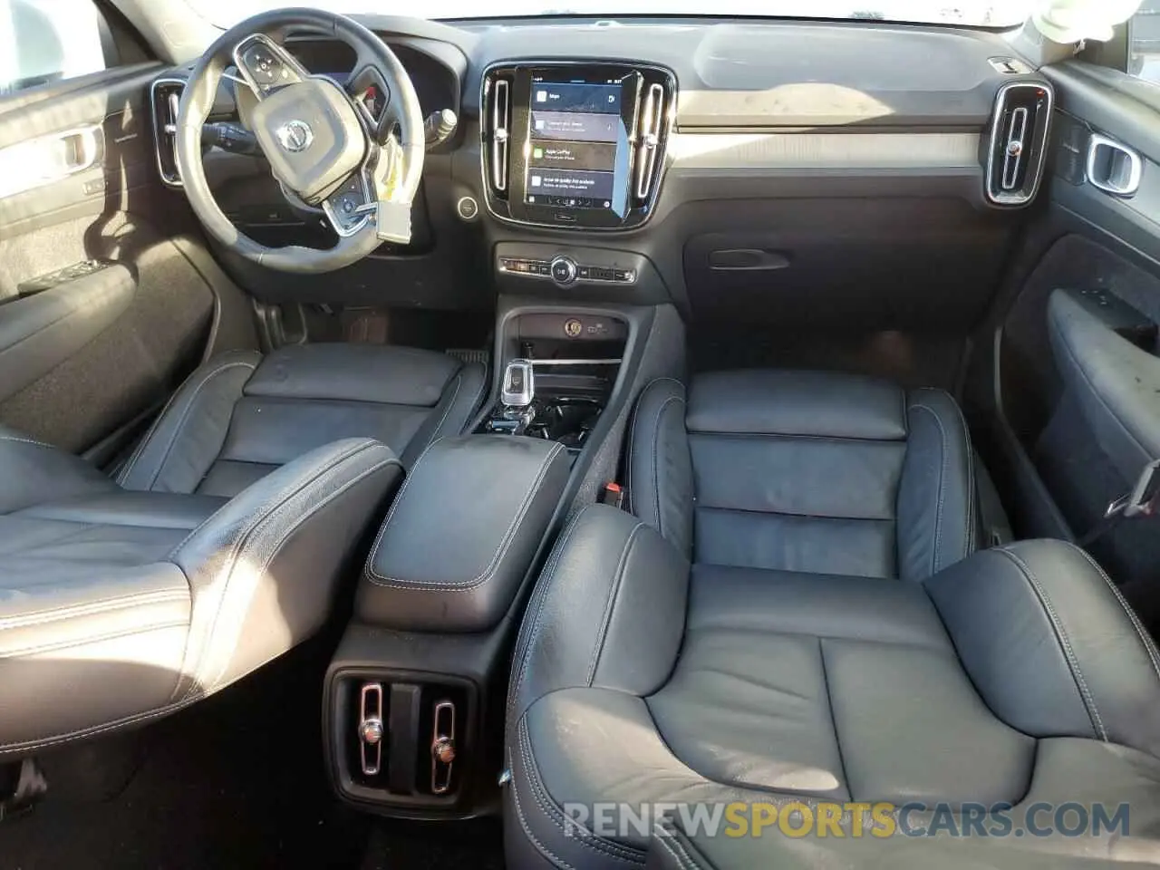 8 fotografías del automóvil dañado YV4L12UF7P2032461 VOLVO XC40 ULTIM 2023