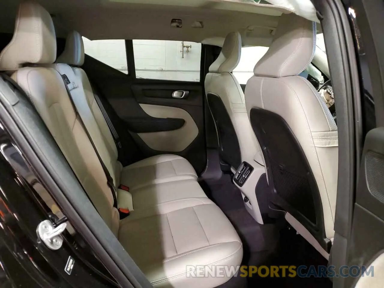 10 fotografías del automóvil dañado YV4L12UX0P2093949 VOLVO XC40 ULTIM 2023