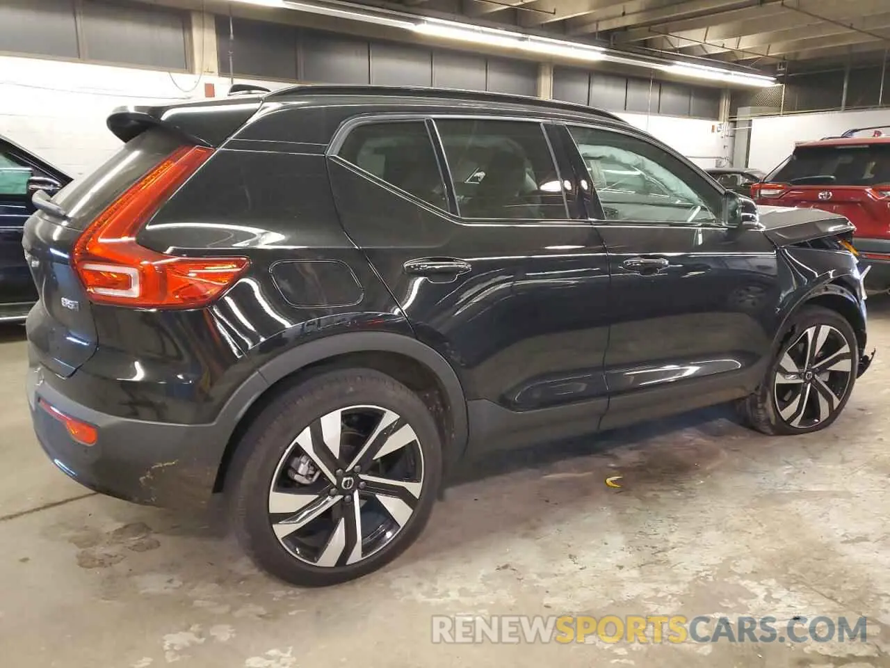 3 fotografías del automóvil dañado YV4L12UX0P2093949 VOLVO XC40 ULTIM 2023
