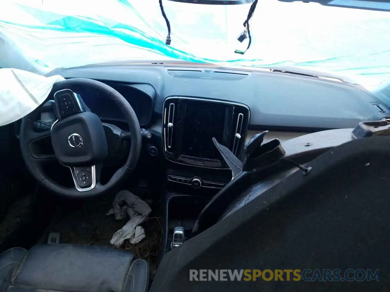 8 fotografías del automóvil dañado YV4L12UX8P2952575 VOLVO XC40 ULTIM 2023